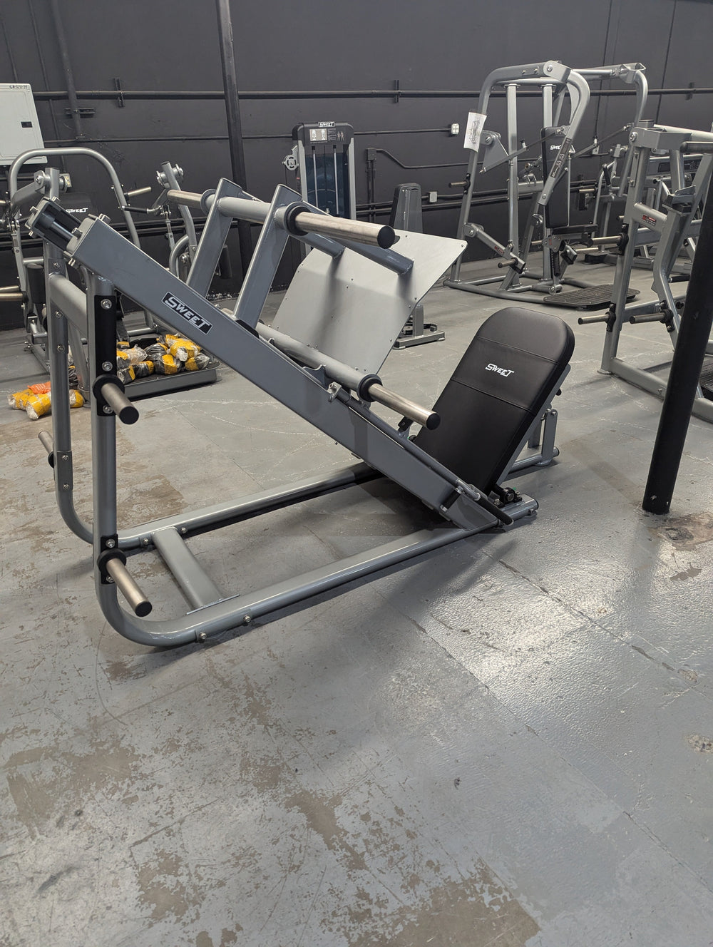 Sweet Leg Press by Muscle D Fitness – Commercial Grade Leg Press Machine