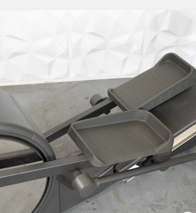 Commercial Elliptical Trainer - LED Screen - Cardio Machine - Standalone